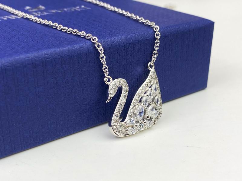 Swarovski Necklace 05lyx244